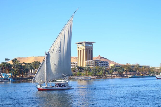 1 Hour Felucca Sailing trip on the Nile in Cairo - Boarding in Cairo and settling onto the river