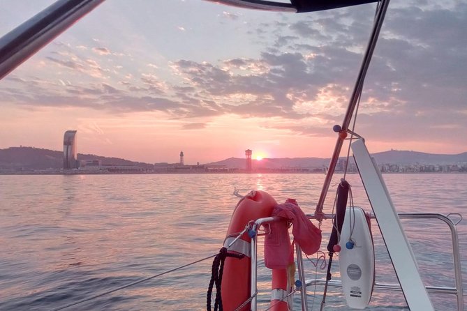 1h Refreshing Sailing Tour in Barcelona with Open Bar & Snacks - Sunset, music, and the best time to go