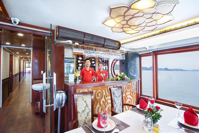 2-Day Oriental Sails Junk Cruise of Halong Bay - Checkout, a last lunch, and the return to port