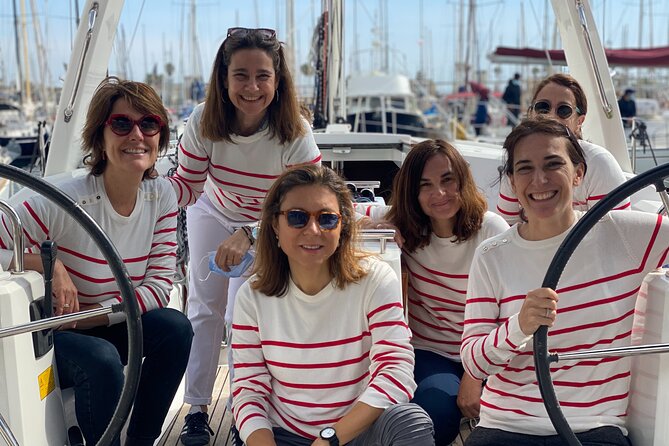 2-Hour Sailing Tour in Barcelona with Open Bar & Snacks - Cava, wine, snacks, and the value of the open bar
