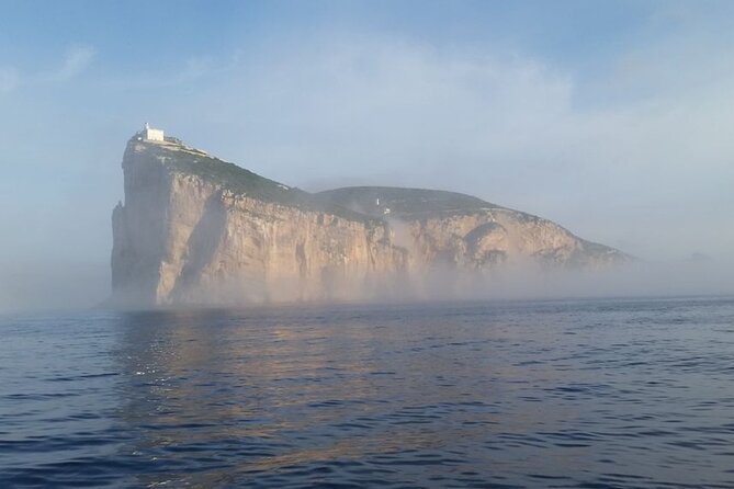 2-hour sunset tour by sailboat with aperitif. - Returning to Alghero in complete darkness