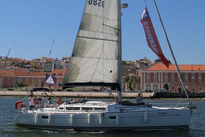 2 Hours Private Sailing Tour in Lisbon - Terreiro do Paço and the main square