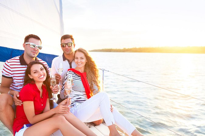 2 hours - Private Sunset Sail along Historic Bay Front - What the two-hour length really gives you