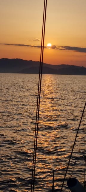 2 hours sunset sailing in a sailboat in Platja d'Aro - Setting out from Port dAro at sunset