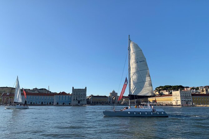 2H Private Sailing Catamaran "Vertigo" Tour in Lisbon up to 18pax - Choosing a regular departure or sunset time