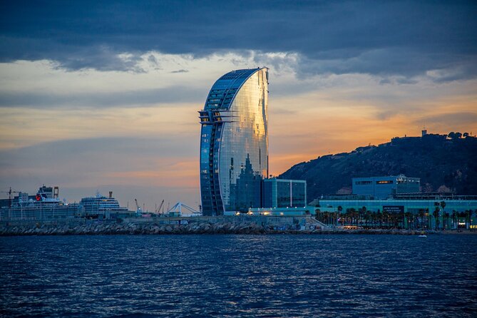 2h Sailing Tour from Barcelona. Sunset or Day Sailing experience - Choosing between daytime and sunset