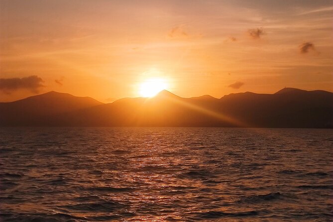 2hrs Dolphins Sunset Sailing Cruise With Drink - Two hours on the water at sunset