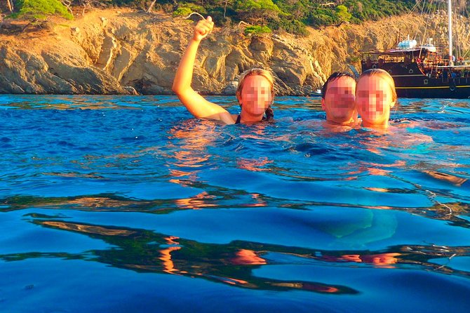 3 hours Kassandra Sunset or Day sailing yacht tour - Why the sunset option may be worth choosing
