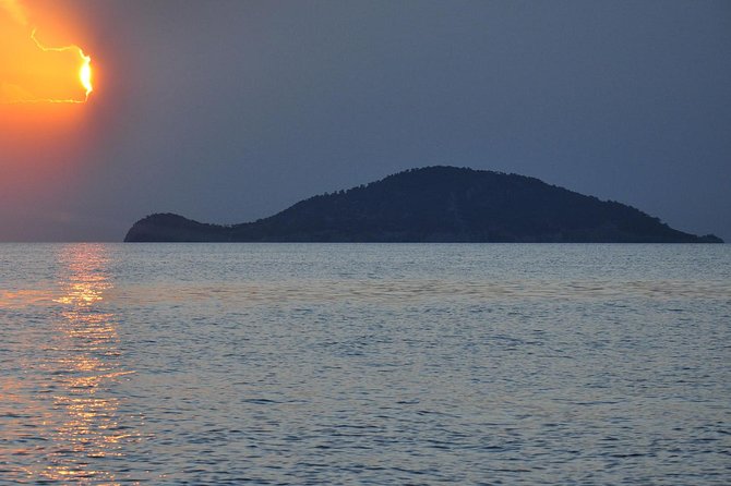 3 hours Neos Marmaras: Day or Sunset Sailing Tour Coves & Islands - What is included, and what you should bring