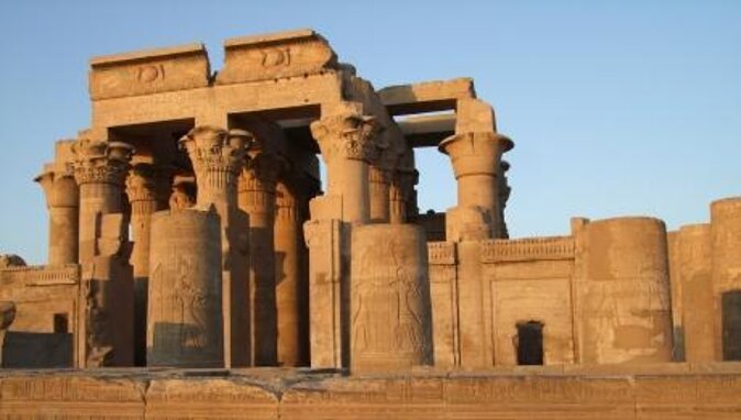4-Day Nile Cruise sails Aswan to Luxor&Abu Simbel.Hot air Balloon - Four details that shape the trip