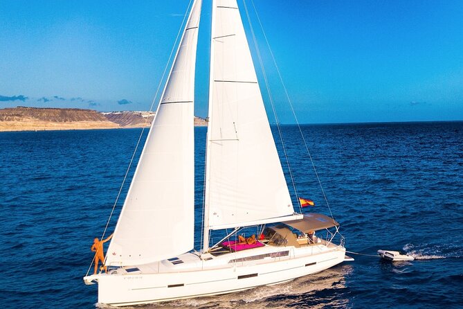 4-hour Private Sailing Tour in the South of Gran Canaria - Food, drinks, and Juan’s relaxed hosting style