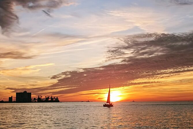 4h Exclusive Sail in Lisbon: Your Private Escape - Why the private format makes a difference