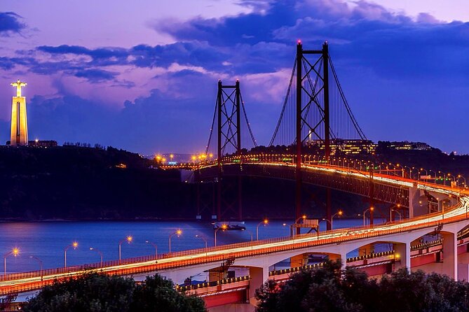 4h Exclusive Sail in Lisbon: Your Private Escape - Comfort, drinks, and the feel of the cruise