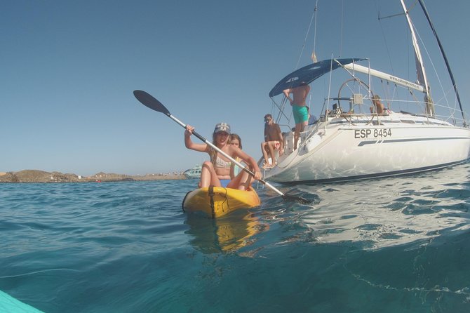 4h - Extended Private Sailing Tour around the Lobos Island - Who will get the most from this private sailing trip