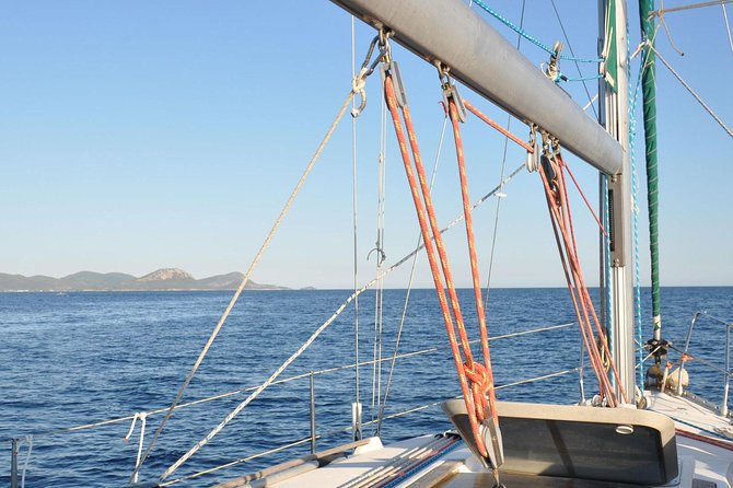 5 hours from Sithonia: Sailing trip secluded coves & Islands - Swimming, snorkeling, and safety