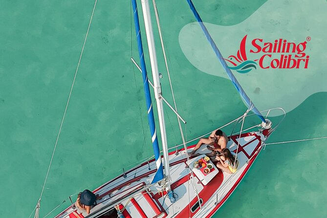 6hrs of Sailing in Bacalar Lagoon: discover Cenotes, Islands and Stromatolites. - The private format is the real luxury