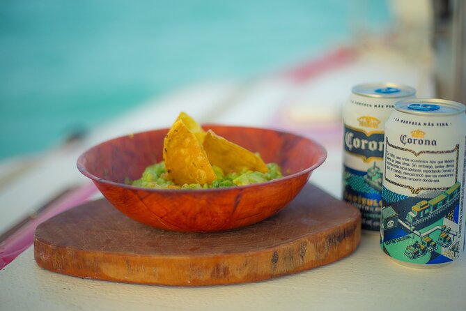 6hrs of Sailing in Bacalar Lagoon: discover Cenotes, Islands and Stromatolites. - The meeting point in Bacalar
