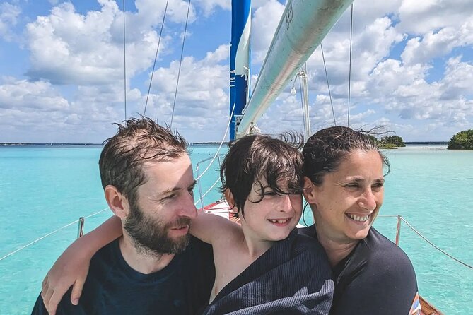 6hrs of Sailing in Bacalar Lagoon: discover Cenotes, Islands and Stromatolites. - Why cenotes, islands, and stromatolites matter