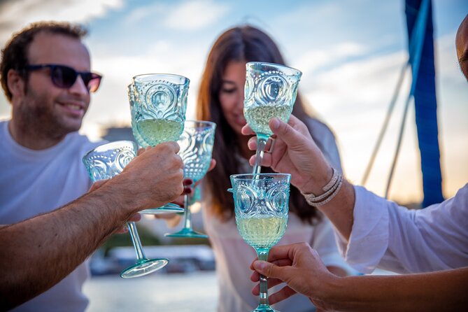 A 2 hours Local Tapas and sailing adventure in Barcelona - A surprising view of Sagrada Familia