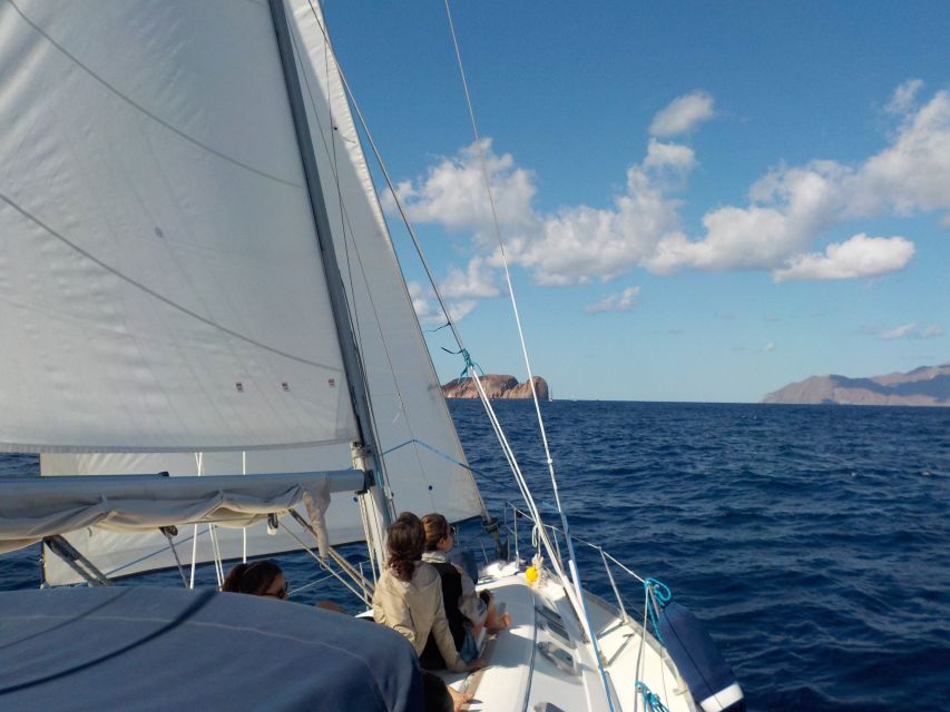 Adamantas: Milos Sightseeing Sailboat Cruise - Starting from Adamantas and seeing Milos from offshore
