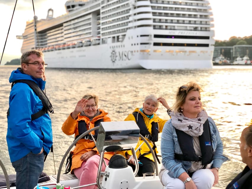 "After Work" - Sailing-Yacht Cruising Event, Hamburg/Elbe - Who should book this sailing trip?