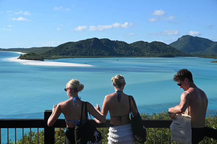 Airlie Beach: 2-Night Whitsundays Sailing Trip with Meals - Nights aboard: stars, blue lights, and shared bunks