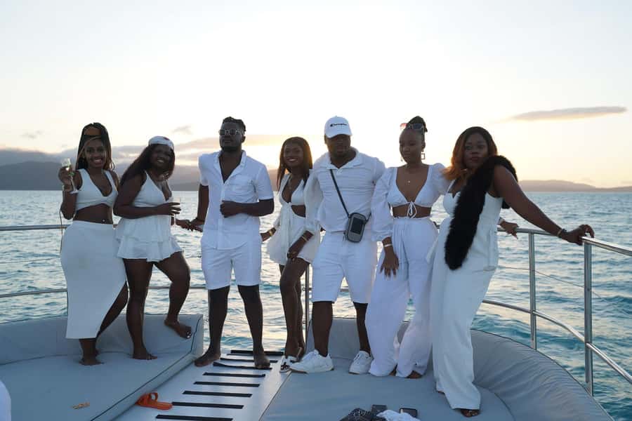 Airlie Beach: BYOB Sunset Sail in Style Catamaran Cruise - BYO drinks, with useful limits