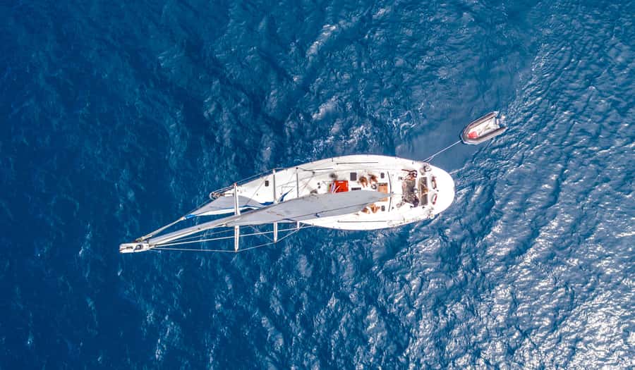 Airlie Beach: Great Barrier Reef 2-Day, 2-Night Sailing Tour - What the small group changes