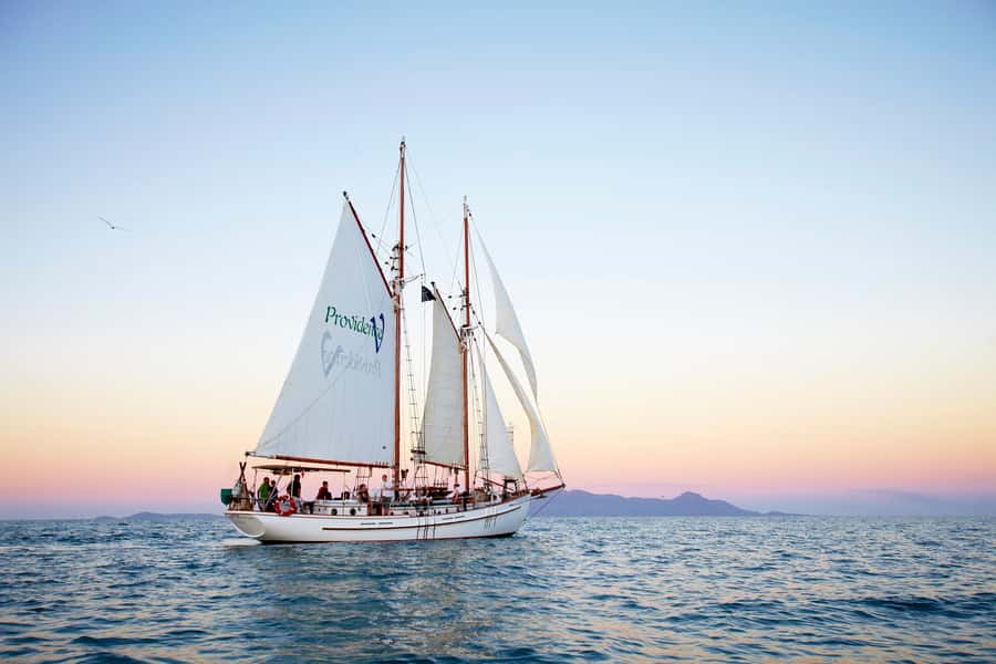 Airlie Beach: Providence Whitsundays Tallship Sunset Sail - A welcome drink and a shared platter