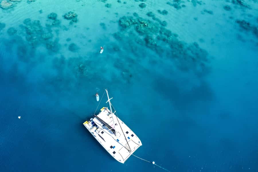 Airlie Beach: Whitsunday Islands Sailing, SUP & Snorkel Tour - What the $162 price delivers