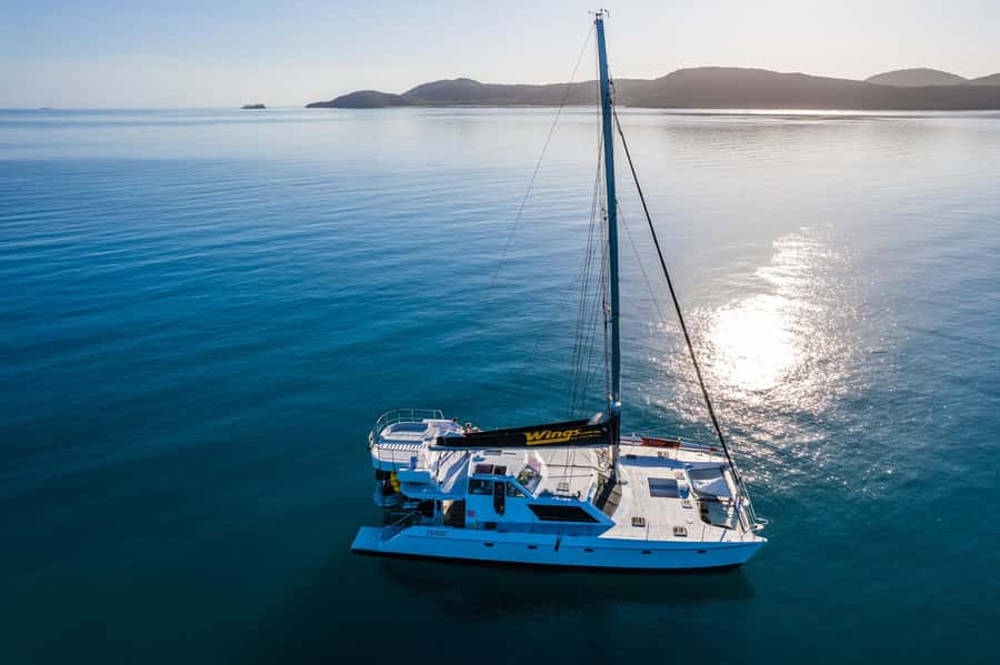 Airlie Beach: Whitsunday Islands Sailing, SUP & Snorkel Tour - The first 90 minutes, sailing toward Hook Island