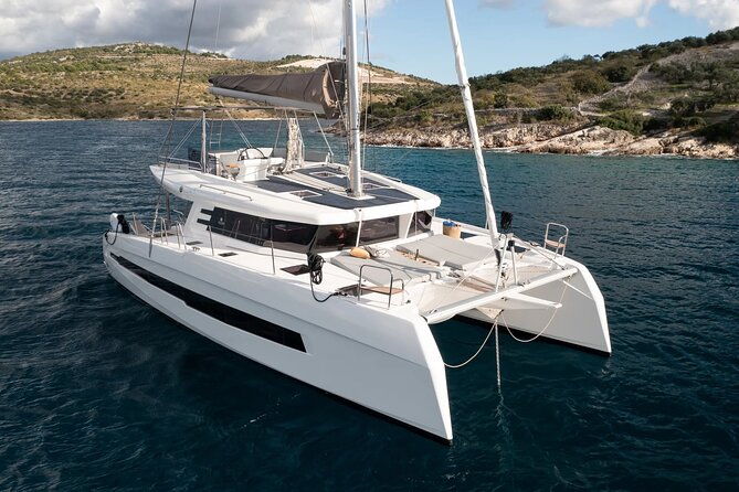 Albufeira: 2h30 Sunset Sailing Experience - "Unwind" - The long coastal run from São Rafael to Senhora da Rocha