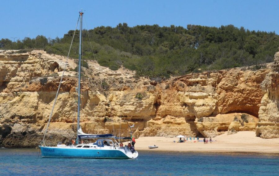Albufeira: Sailing Boat Cruise BBQ & Open Bar on the Beach - The beach barbecue and the best pause of the day