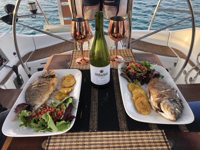Alcudia: Romantic Sailing Trip with Diner for 2 - Key points to know before booking