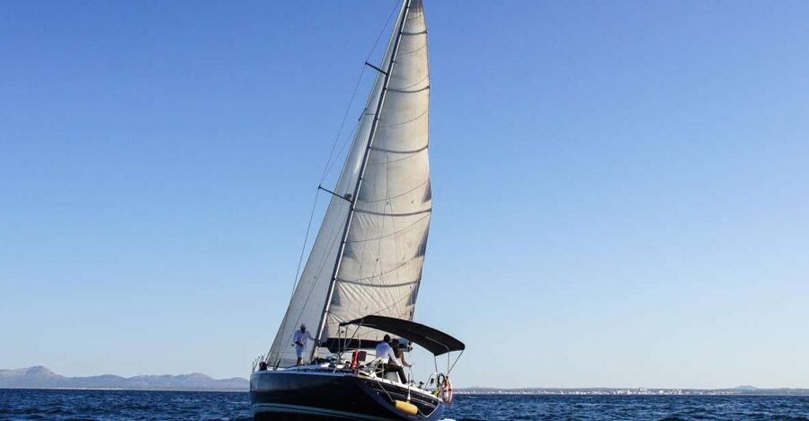 Alcudia: Sailing Yacht Excursion with Wine & Tapas - Meet the skipper and take the wheel