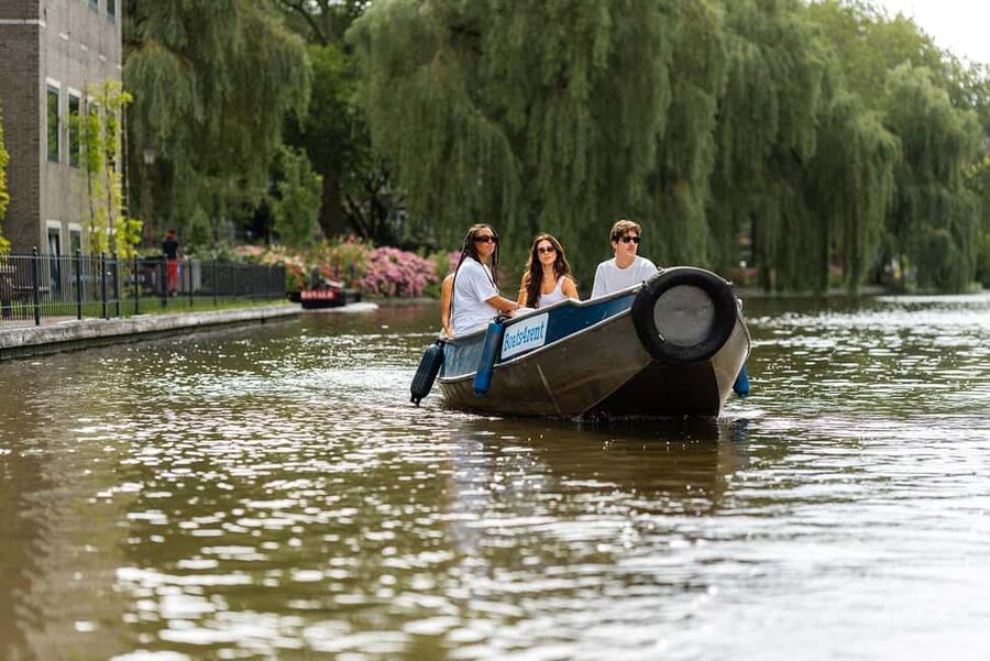 Amsterdam: Sail Yourself with a 2 Hour Boat Rental - Taking the helm at Nassaukade 155