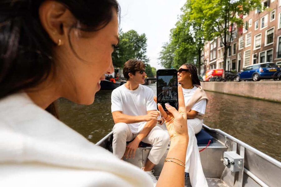 Amsterdam: Sail Yourself with a 2 Hour Boat Rental - Who will enjoy this most