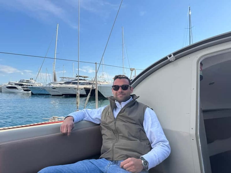 Antibes : Discover the Art of Sailing on a Scenic Cruise - The first 15 minutes: getting out into Golfe-Juan
