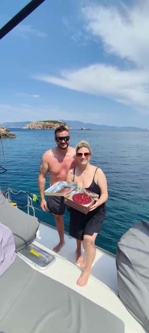 ARGO III Skiathos Day Sailing, Breakfast, Lunch, Drinks - Who should book ARGO III?