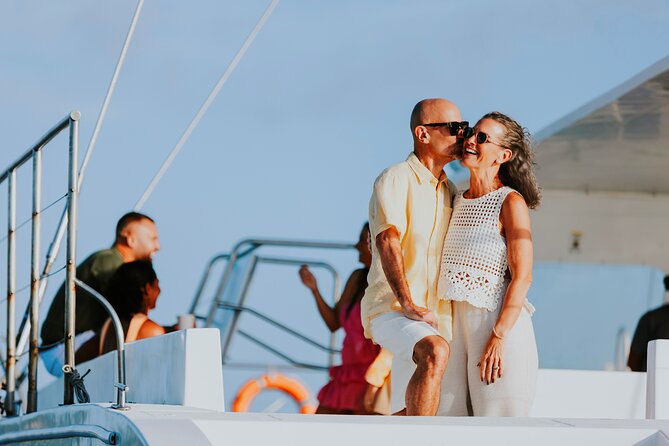 Aruba Sunset Sail Experience - How crowded will the catamaran feel?