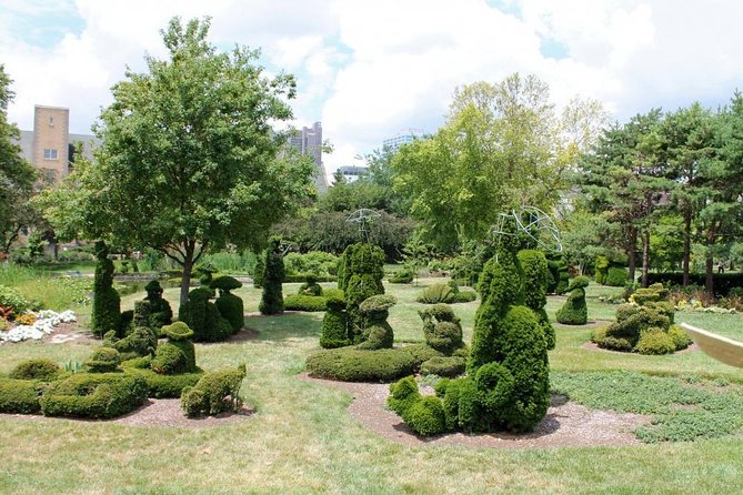 Astonishing Scavenger Hunt: Columbus Sails East - A city walk with a game attached