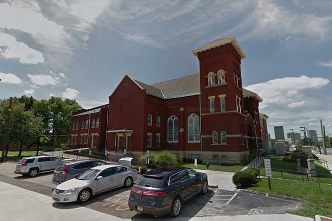 Astonishing Scavenger Hunt: Columbus Sails East - Churches, murals, and civic landmarks add depth