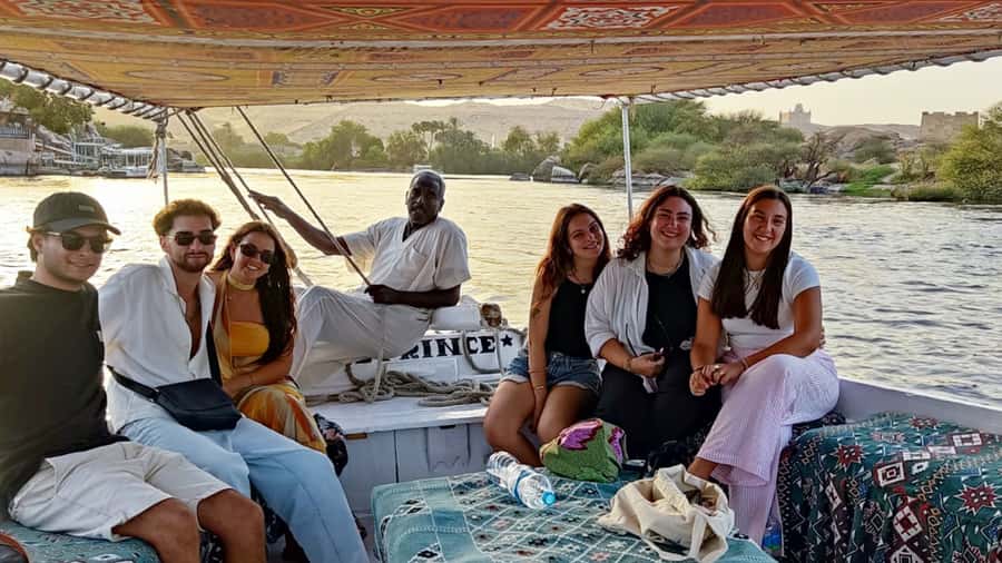 Aswan Private Felucca Ride: Sail Around Elephantine Island. - Felucca or motorboat, depending on the wind