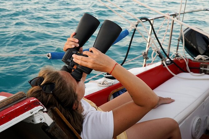 Bacalar: 4hr Private Sailing Tour with Guacamole & Drinks - Why a private sailboat suits Bacalar Lagoon