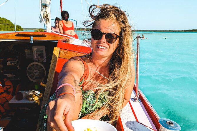 Bacalar: 4hr Private Sailing Tour with Guacamole & Drinks - Guacamole, fruit, beer, and a simple onboard meal