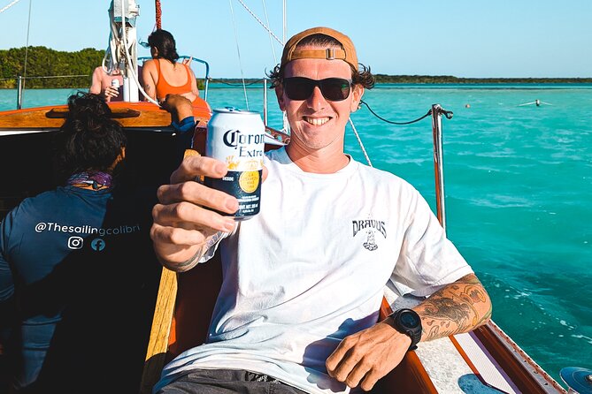 Bacalar: 4hr Private Sailing Tour with Guacamole & Drinks - Why a private boat changes the experience