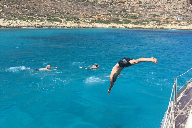 Balos Lagoon Kissamos Shared Sailboat Tour Experience - Sailing conditions and the feel of the boat