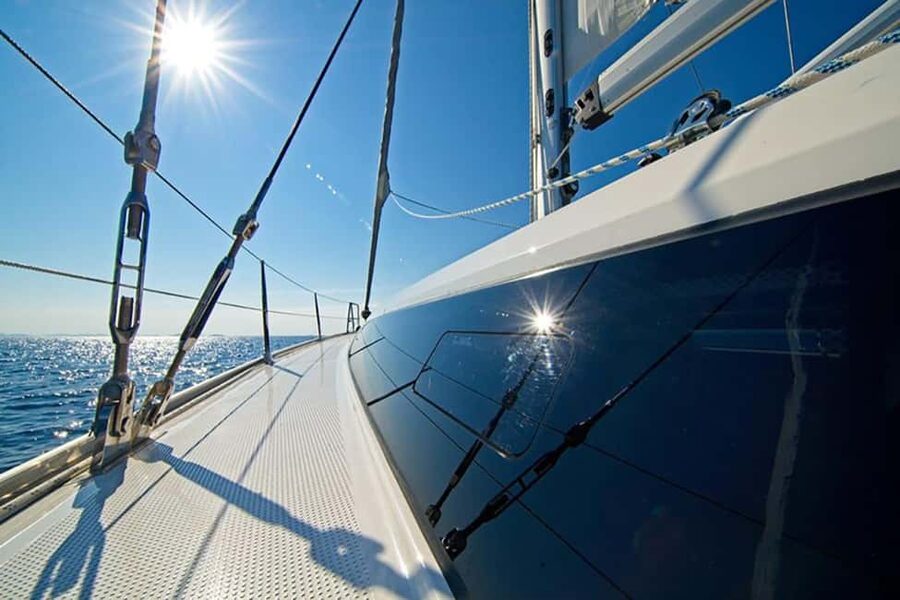 Barcelona: 2-hour sailboat cruise at noon or sunset. - Should you book the EXISTES sailing trip?