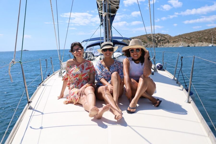 Barcelona 2h private sailing tour for 11 with local Skipper - Who will enjoy this sailing trip most