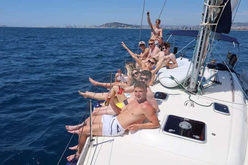 Barcelona 2h private sailing tour for 11 with local Skipper - Meeting Didac at Port Olímpic